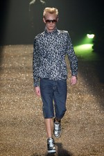 豪華絢爛、光のショー - イズリール(@IZREEL)の2011年春夏コレクション｜写真11