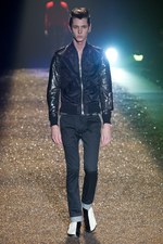 豪華絢爛、光のショー - イズリール(@IZREEL)の2011年春夏コレクション｜写真16