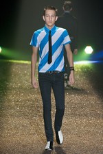 豪華絢爛、光のショー - イズリール(@IZREEL)の2011年春夏コレクション｜写真21