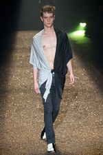 豪華絢爛、光のショー - イズリール(@IZREEL)の2011年春夏コレクション｜写真22