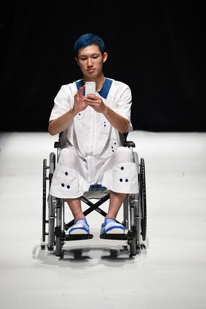 ハハ 2015年春夏コレクション - “輪廻”で考えるブラックフォーマルの新たな形｜写真2