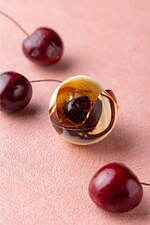 キンプトン新宿東京「チェリーアフタヌーンティー」“まるで宝石”チェリータルト＆キャンディ型ムース｜写真2