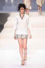 ヒロコ コシノ 2015年春夏コレクション - 古代と現代をさまよい生まれる、強い個性｜写真4