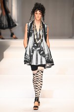 ヒロコ コシノ 2015年春夏コレクション - 古代と現代をさまよい生まれる、強い個性｜写真82