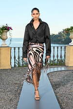 プッチ 2025年春夏コレクション - 太陽の光で輝く海｜写真11