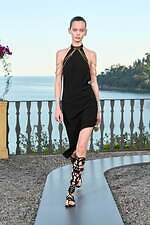 プッチ 2025年春夏コレクション - 太陽の光で輝く海｜写真22