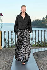 プッチ 2025年春夏コレクション - 太陽の光で輝く海｜写真31