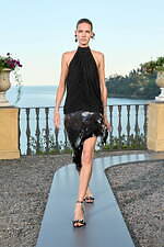 プッチ 2025年春夏コレクション - 太陽の光で輝く海｜写真35