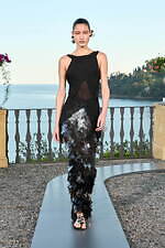 プッチ 2025年春夏コレクション - 太陽の光で輝く海｜写真36