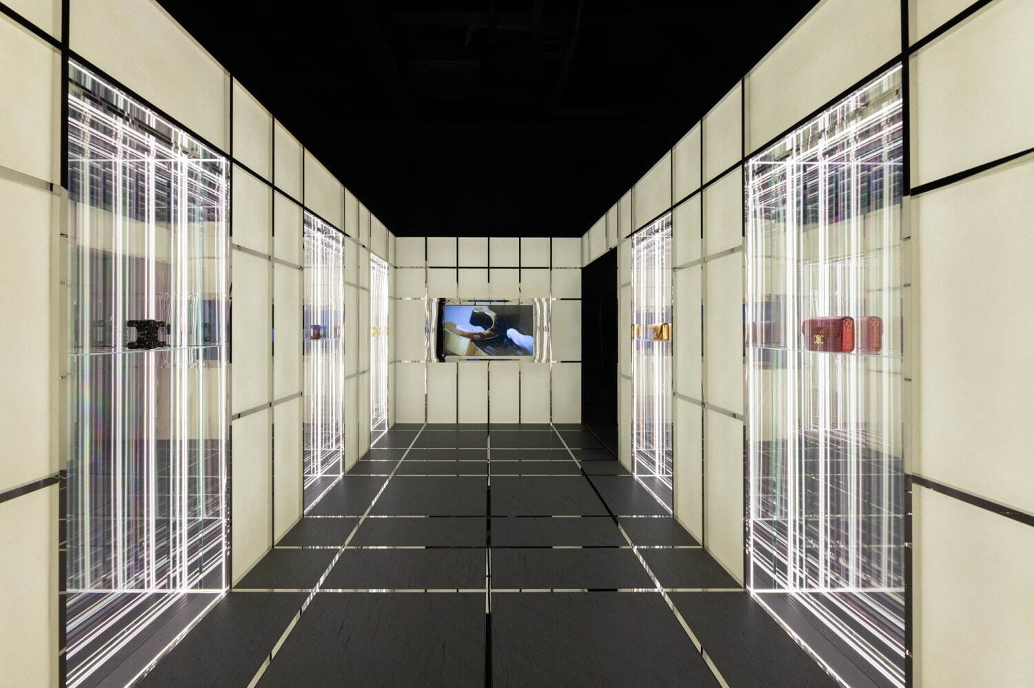 セリーヌ(CELINE) 大阪・関西万博｜写真1