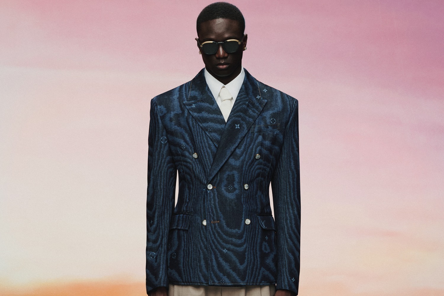 LOUIS VUITTON 2025Pre Fall Collection