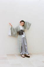 キモノアーチ“浴衣風”の袂付きニットカーディガン、ふんわりギャザーの陣羽織も｜写真7