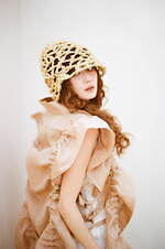 キモノアーチ“浴衣風”の袂付きニットカーディガン、ふんわりギャザーの陣羽織も｜写真3