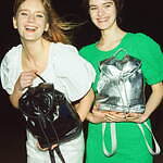 レスポートサック アトリエ“宇宙服風”メタリックバックパック、スパンコール煌めくショルダーバッグも｜写真3