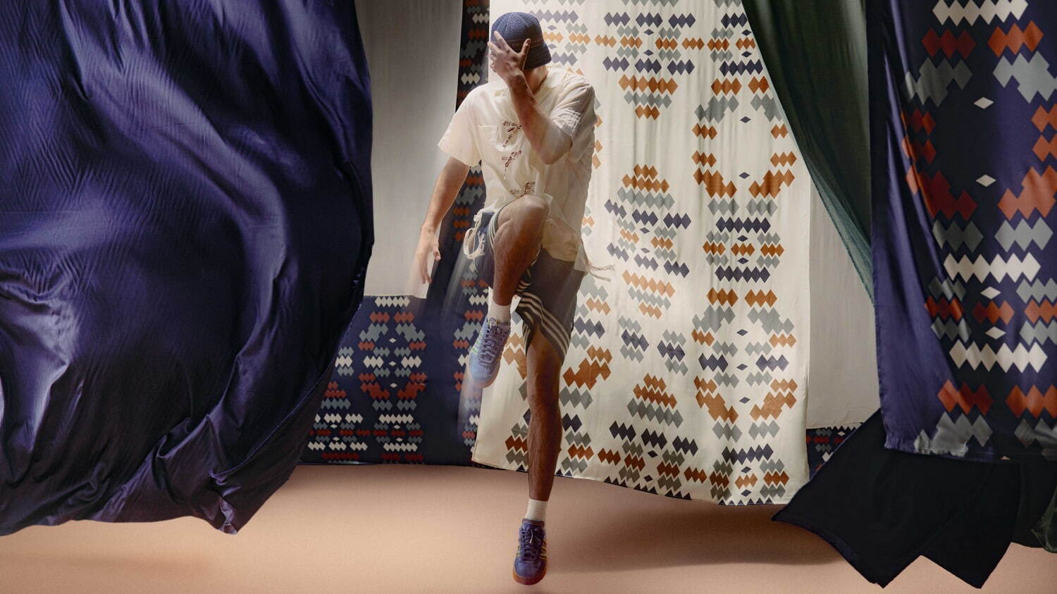 アディダス オリジナルス(adidas Originals), クロット(CLOT) ガゼル｜写真15