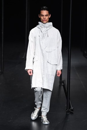 エー ディグリー ファーレンハイト(A DEGREE FAHRENHEIT) 2015年春夏ウィメンズ&メンズコレクション  - 写真38