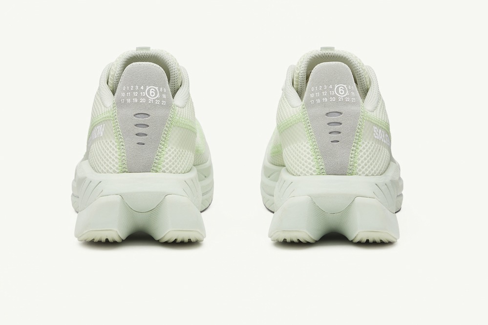 エムエム6 メゾン マルジェラ×サロモン、“ミュールタイプ”スニーカーにブラウン基調の25年春カラー｜写真5