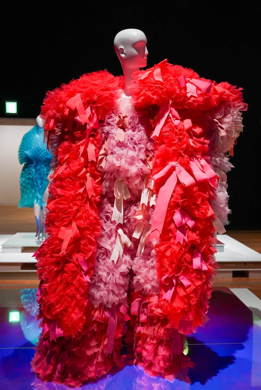 「LOVE ファッション—私を着がえるとき」展示風景 東京オペラシティアートギャラリー 2025年