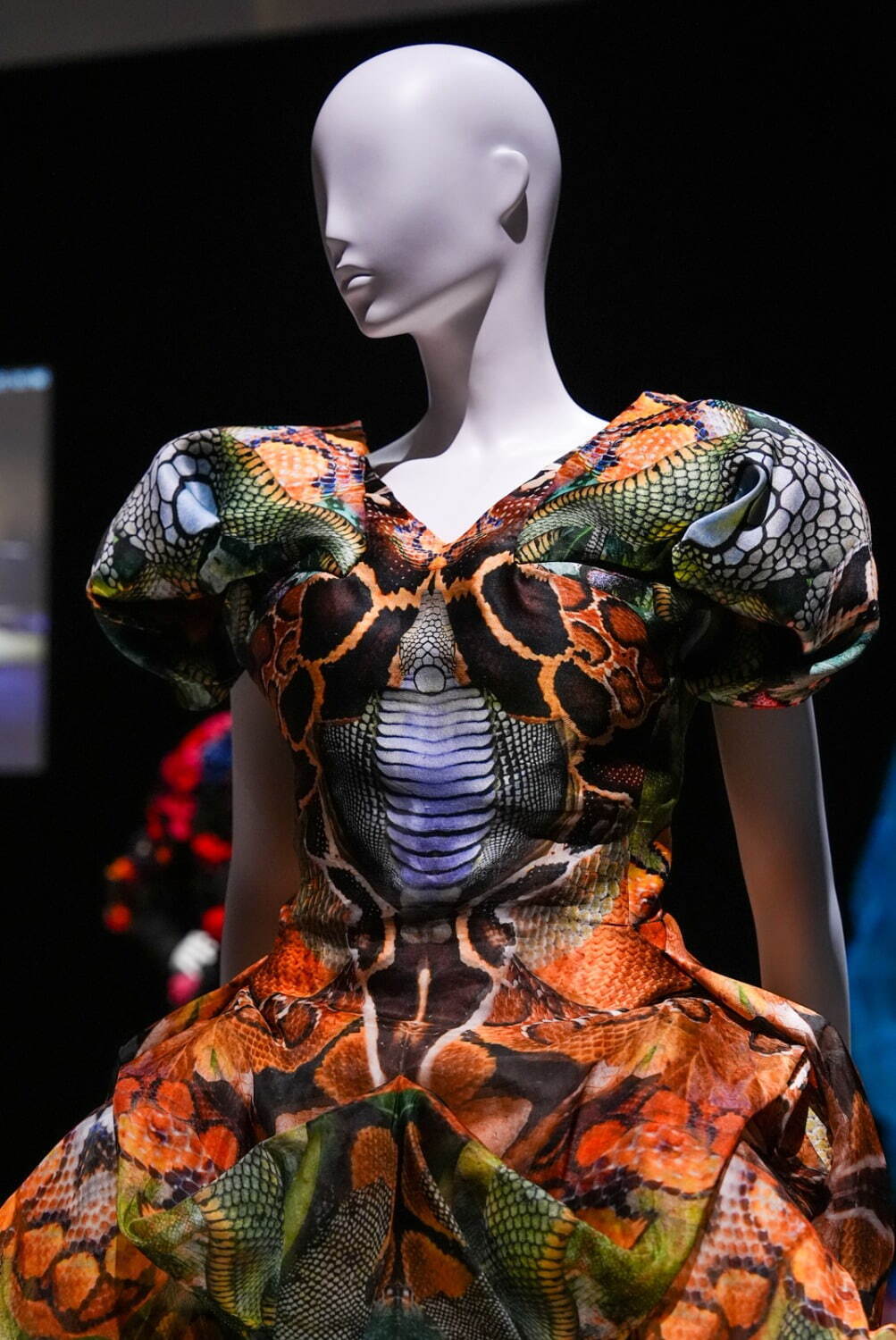 「LOVE ファッション—私を着がえるとき」展示風景 東京オペラシティアートギャラリー 2025年