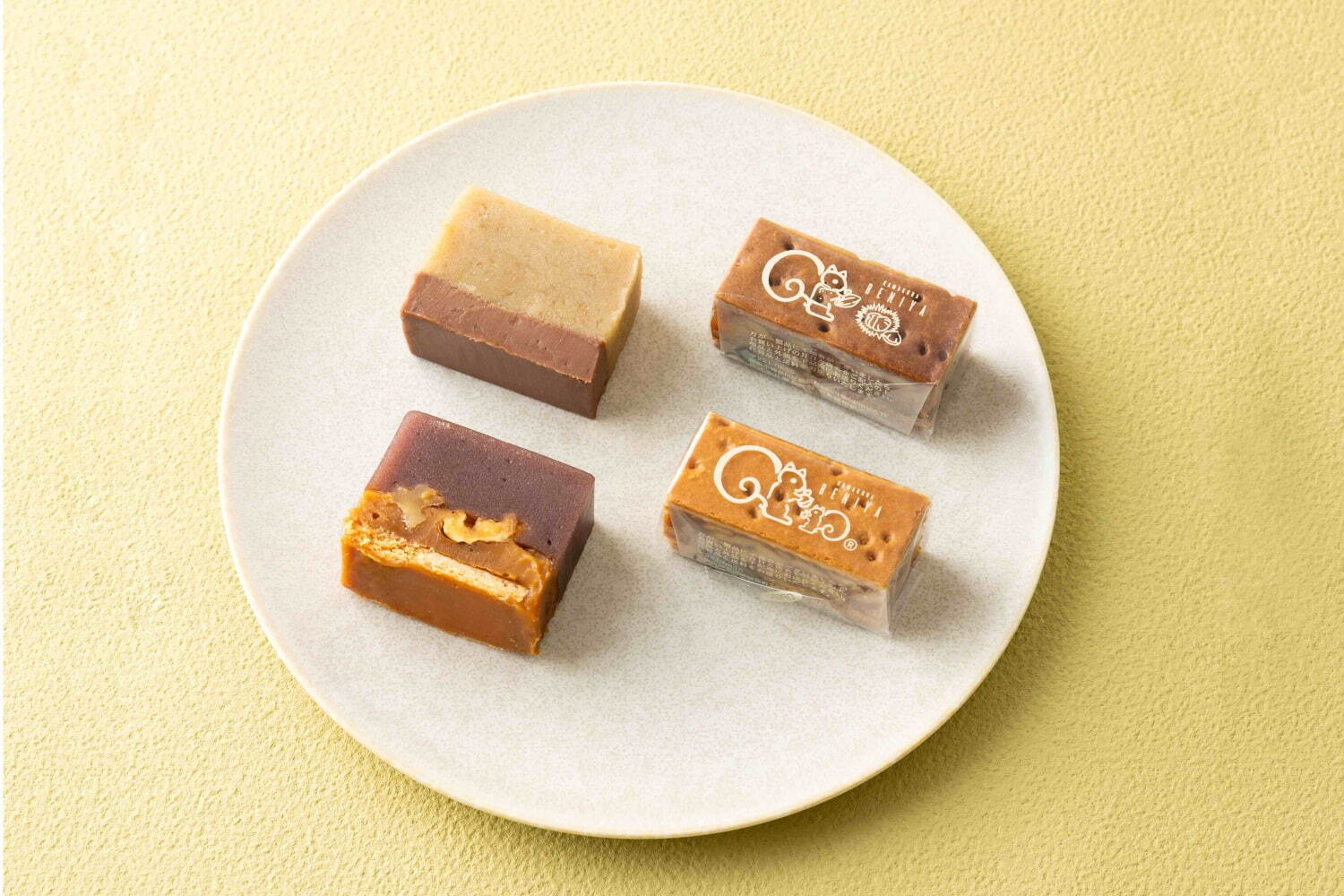 「カルヴァ×鎌倉紅谷 鎌倉コラボ食べ比べセット」1,450円 ※小町横路店カフェ・カルヴァ 大船本店・ショコラトリーカルヴァ北鎌倉門前で各日数量限定販売。