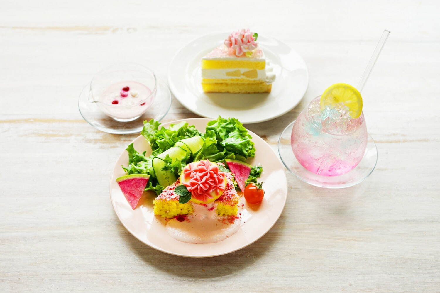 “きらめく紫陽花”のショートケーキ＆雨粒ジュレのせたクリームソーダ、サンデーブランチ下北沢店で｜写真10
