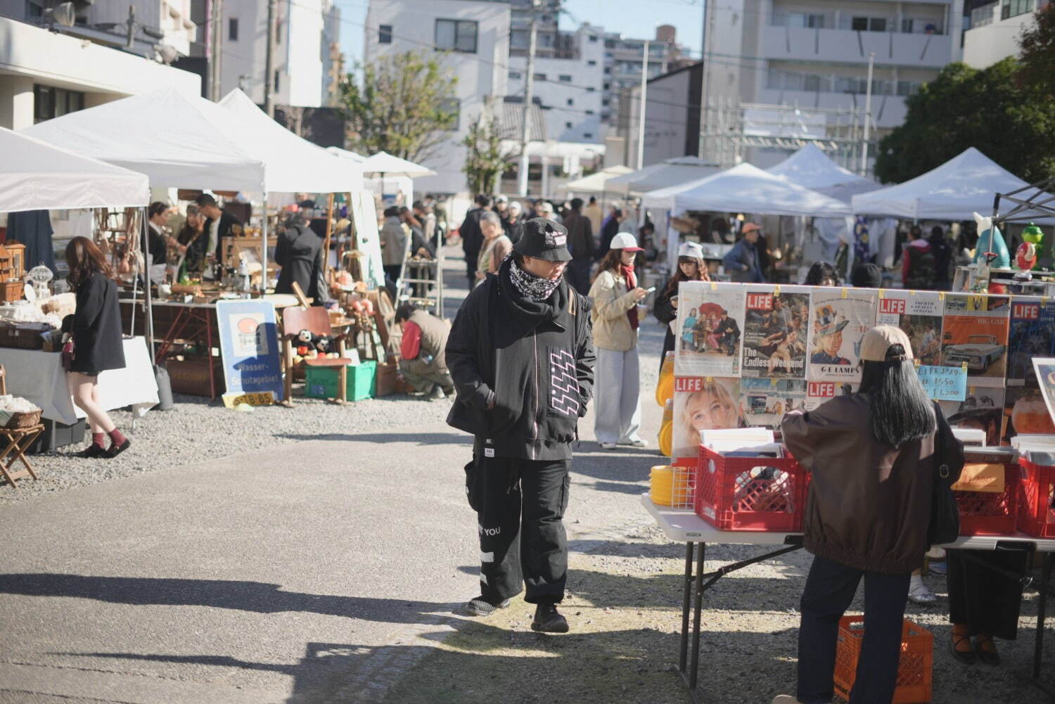 日本最大級の蚤の市「名古屋アンティークマーケット」ヴィンテージ雑貨や古着など200店舗以上｜写真2