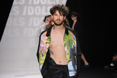 スクール｜キディル 2015年春夏コレクション - 90年代の“アイドル”が撮り下ろす、紙一重の楽観と恐怖