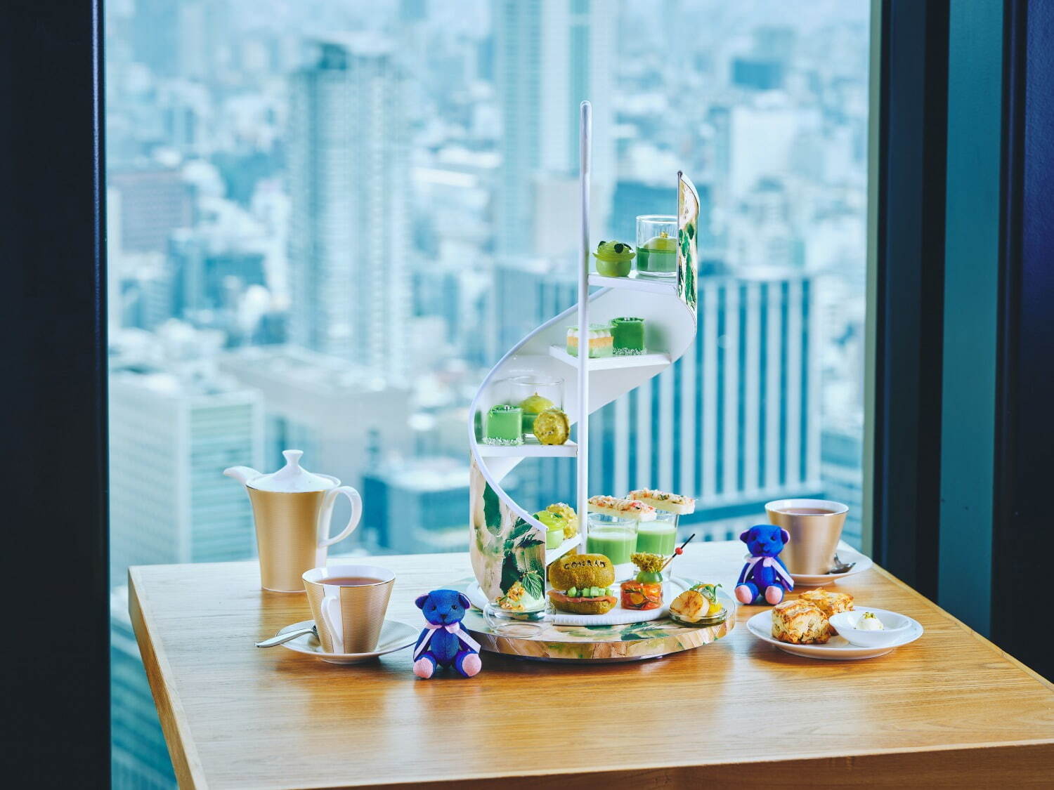 コンラッド大阪“ナッツ主役”の緑色アフタヌーンティー、ピスタチオマドレーヌやアーモンド×抹茶プリン｜写真8