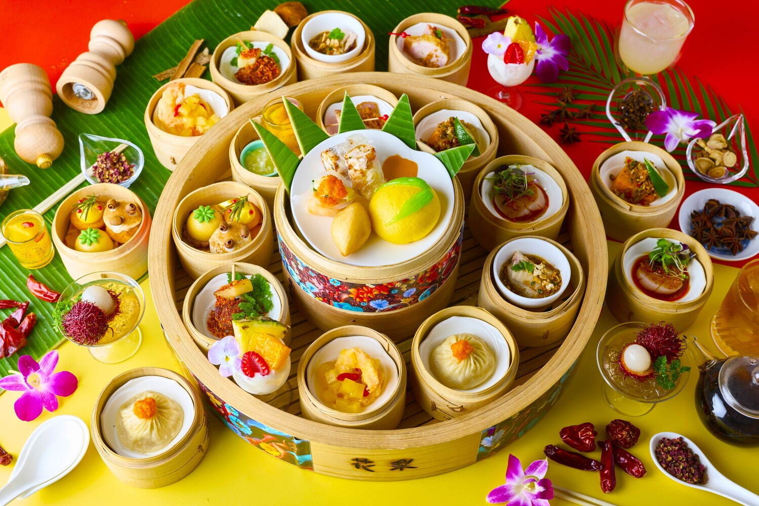 「アジアンスパイス・アフタヌーンティー」1名 8,855円 ※サービス料込 ※写真は2名用