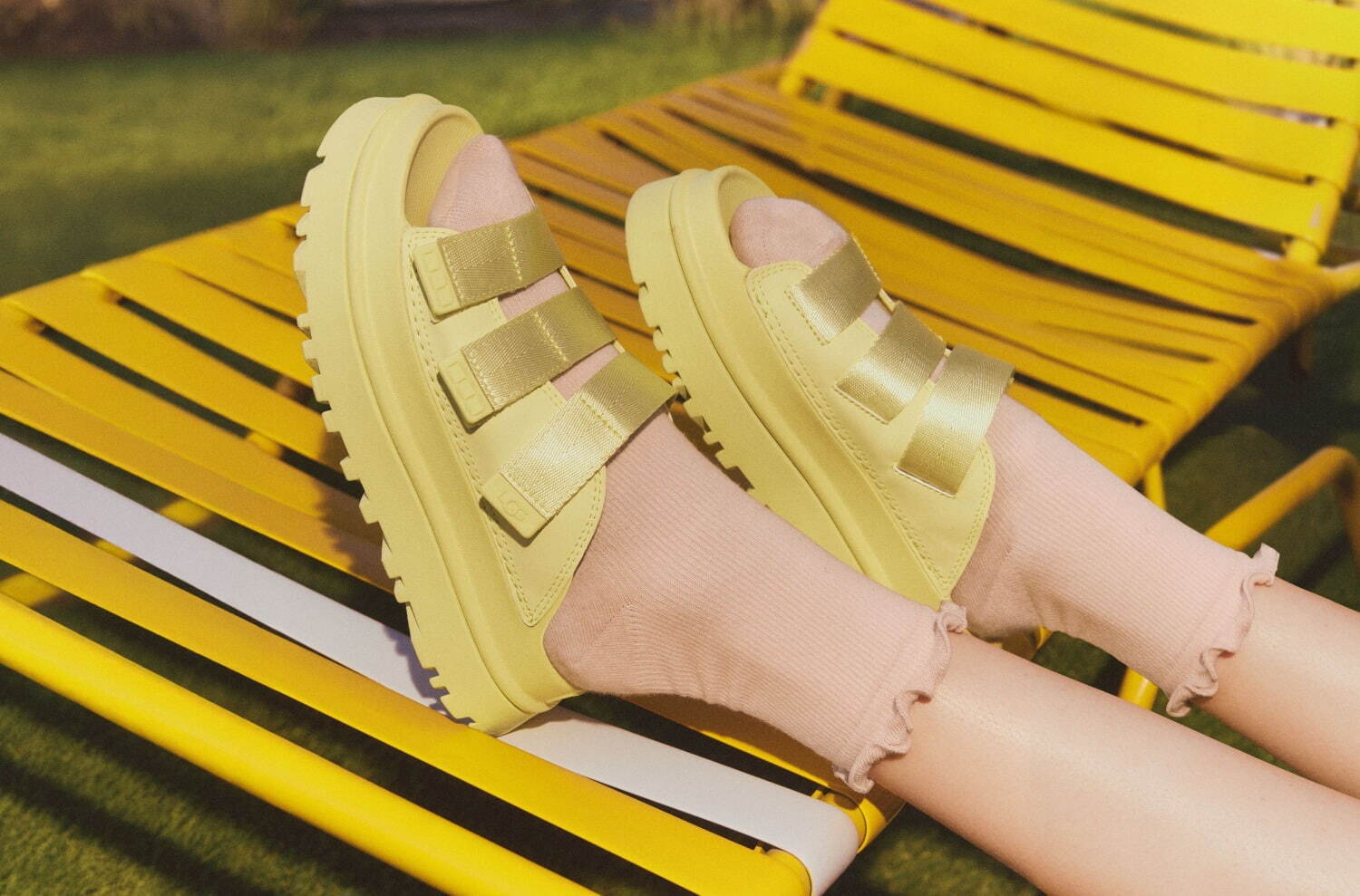アグ(UGG) ゴールデングロウ スライド｜写真7
