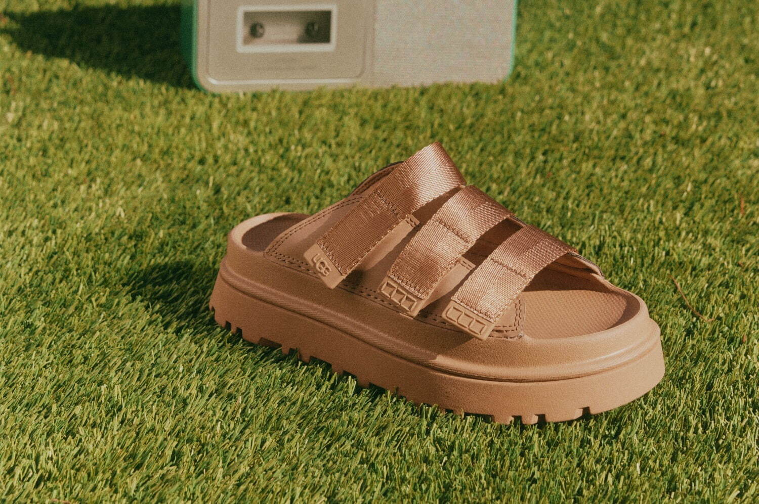アグ(UGG) ゴールデングロウ スライド｜写真9