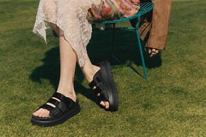 アグ(UGG) ゴールデングロウ スライド｜写真10