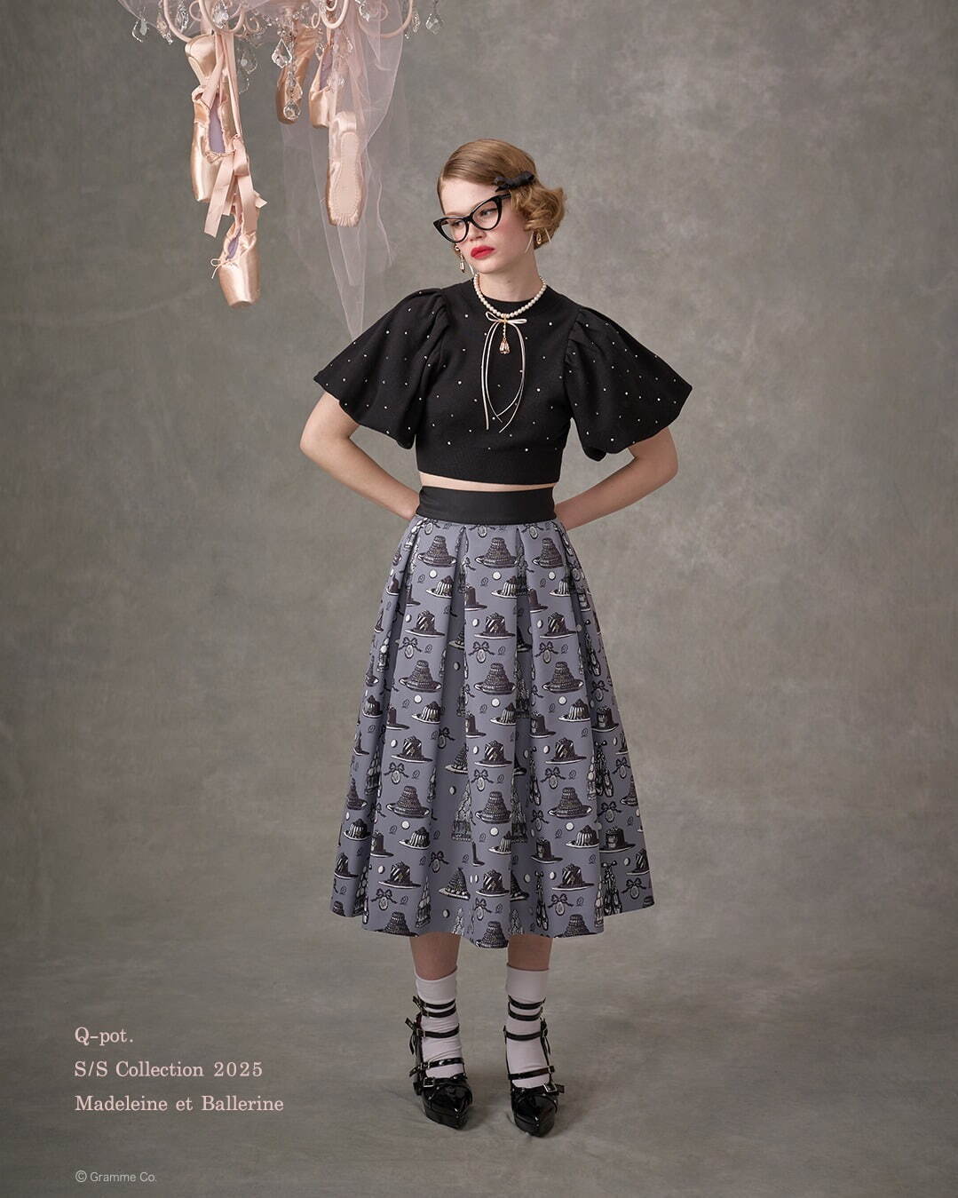 Q-pot. Dress“トゥシューズやマドレーヌ”の総柄パフスリーブドレス＆ユニセックスシャツ｜写真10