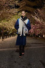 ディオール 2025年フォールコレクション - 平面的な和装の仕立てをヒントに、呼応する衣服と身体｜写真13