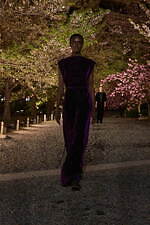 ディオール 2025年フォールコレクション - 平面的な和装の仕立てをヒントに、呼応する衣服と身体｜写真65