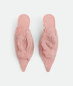 ボッテガ・ヴェネタ“ウサギの耳付き”ふわふわミュール、パステルカラーで｜写真7