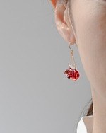 ハリオ25年母の日ガラスアクセサリー、真っ赤な“カーネーションの花びら”ピアス＆イヤリング｜写真9