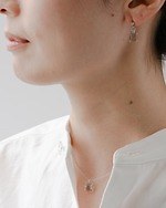 ハリオ25年母の日ガラスアクセサリー、真っ赤な“カーネーションの花びら”ピアス＆イヤリング｜写真16