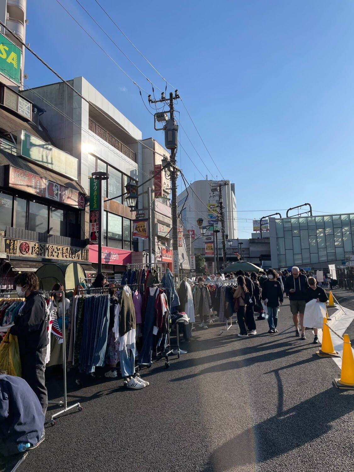 「下北沢古着マーケット＋」古着＆雑貨が集まる25年GWイベント、約30店舗が下北沢駅前広場に｜写真2