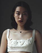 ヒアーズ「お下がり」着想“祖母思い出”のオニキスネックレス＆トグルクロージャーのレザーバッグなど｜写真9