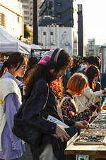 「下北沢フリーマーケット」ハンドメイド雑貨やアクセサリーショップが週替わりで、カフェやキッチンカーも｜写真10