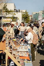 「下北沢フリーマーケット」ハンドメイド雑貨やアクセサリーショップが週替わりで、カフェやキッチンカーも｜写真11