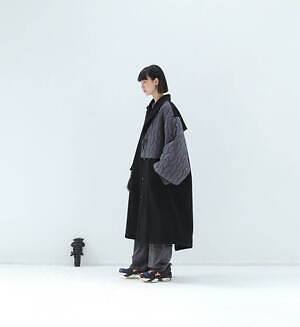 ベッドサイドドラマ(bedsidedrama) 2025-26年秋冬ウィメンズコレクション  - 写真1