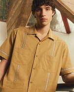 タトラス25年夏リゾートウェア、“ボタニカル柄”のシックな開襟シャツ＆ふんわりフレアキャミソール｜写真2