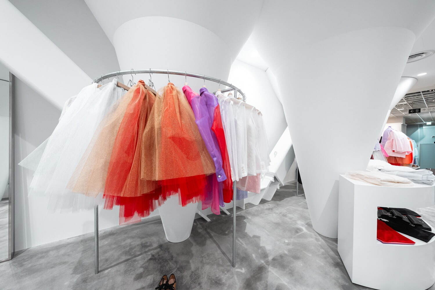 コム デ ギャルソンの複合ストアが渋谷パルコに、ウィメンズ＆メンズブランド集結｜写真42