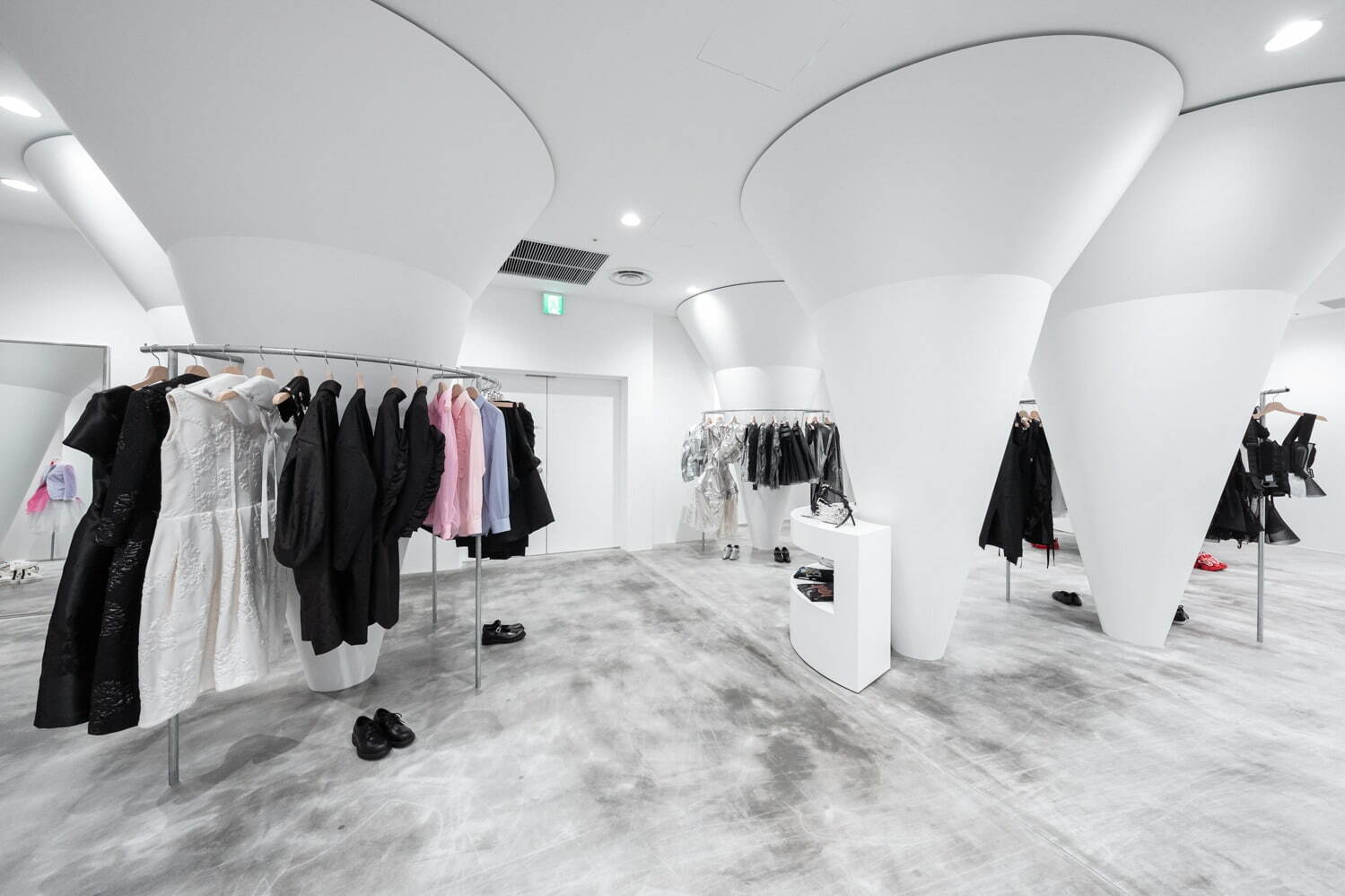 コム デ ギャルソンの複合ストアが渋谷パルコに、ウィメンズ＆メンズブランド集結｜写真41