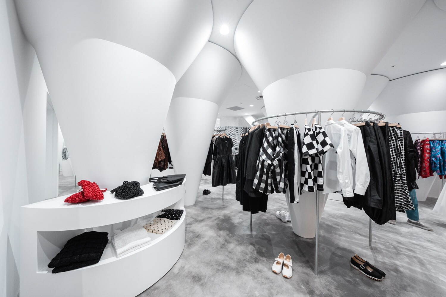 コム デ ギャルソンの複合ストアが渋谷パルコに、ウィメンズ＆メンズブランド集結｜写真88