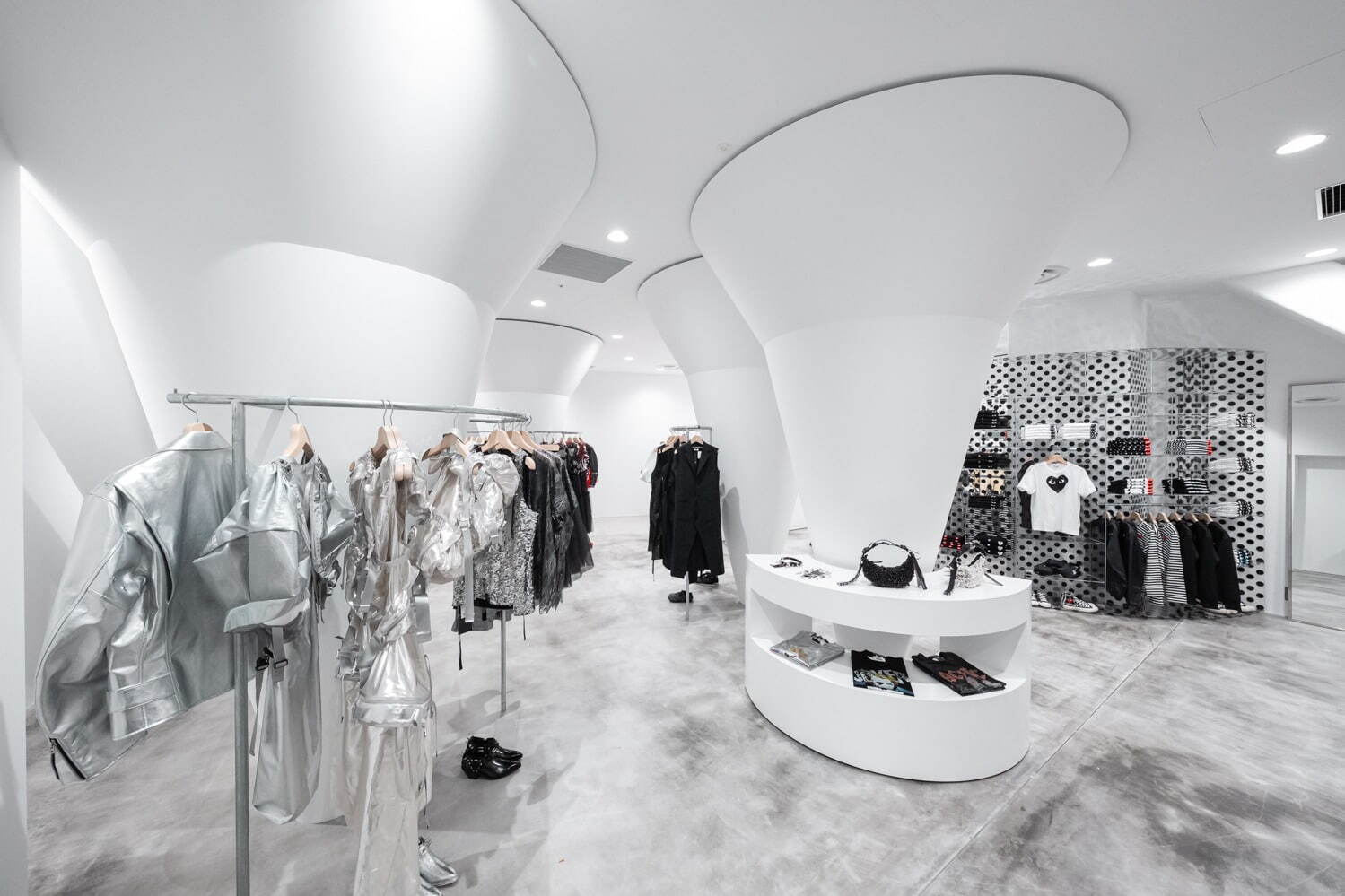 コム デ ギャルソンの複合ストアが渋谷パルコに、ウィメンズ＆メンズブランド集結｜写真91