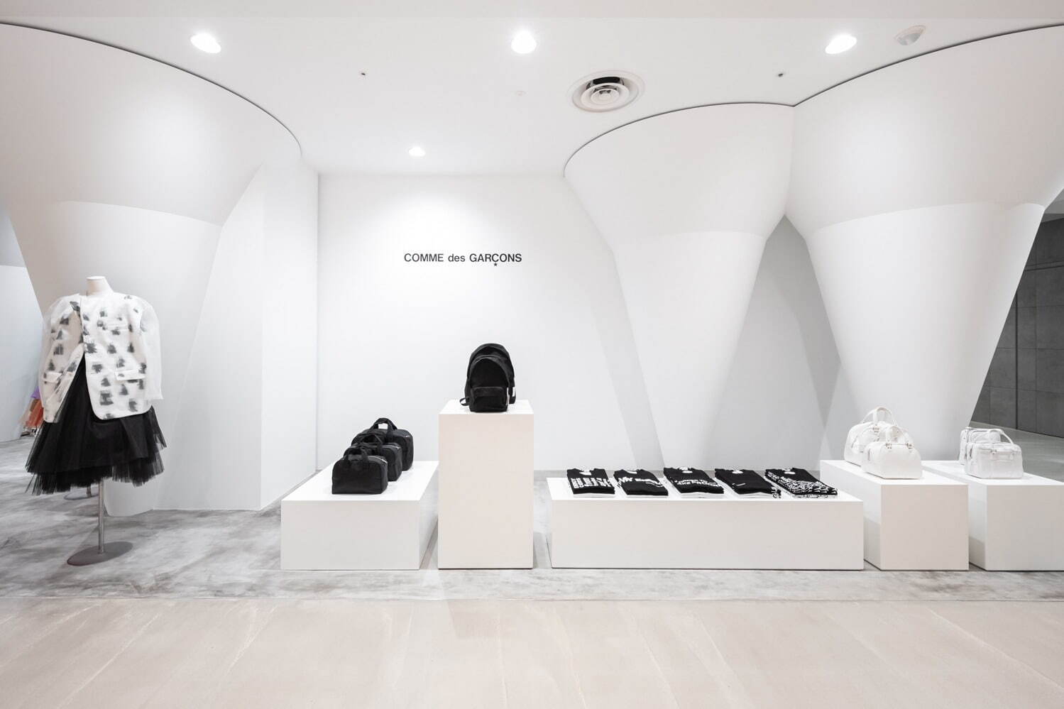 コム デ ギャルソンの複合ストアが渋谷パルコに、ウィメンズ＆メンズブランド集結｜写真65