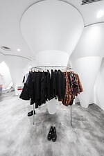 コム デ ギャルソンの複合ストアが渋谷パルコに、ウィメンズ＆メンズブランド集結｜写真51